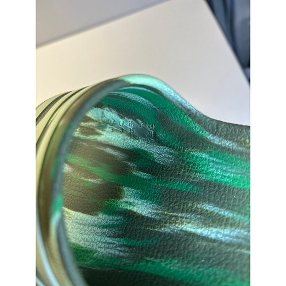 Adidas Green Slides (size 3) - Picture 6 of 8